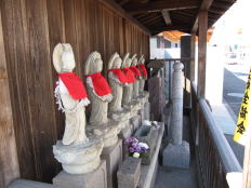 源正禅寺の六地蔵